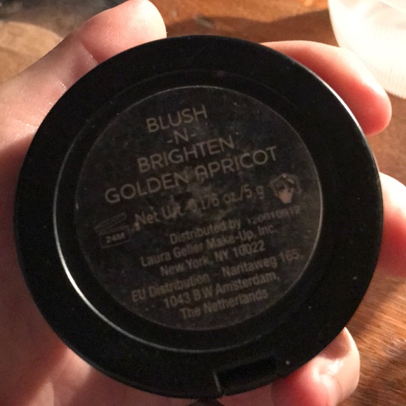 makeup - Picture 3 of 3